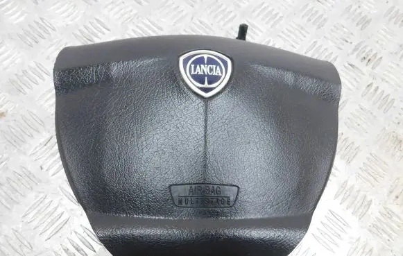 Lancia Musa Steering wheel airbag