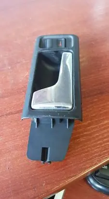 Audi A6 S6 C4 4A Front door interior handle 4A0837019