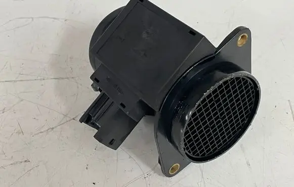 BMW 5 E39 Mass air flow meter 207861
