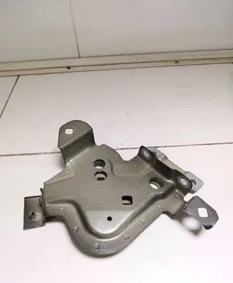 Audi e-tron Fender mounting bracket 4KE821149 4KE821433