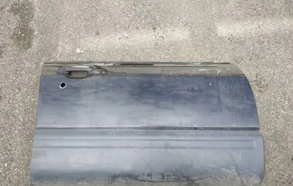 Subaru Forester SF Front door juodos