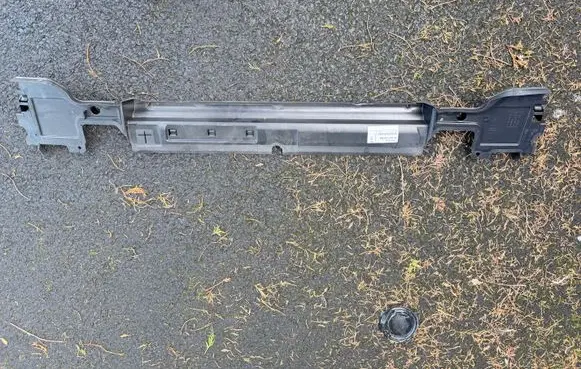 BMW 7 G11 G12 Radiator trim 7475263