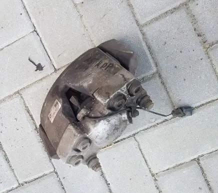 Audi A5 8T 8F Front brake caliper 8K0105AJ