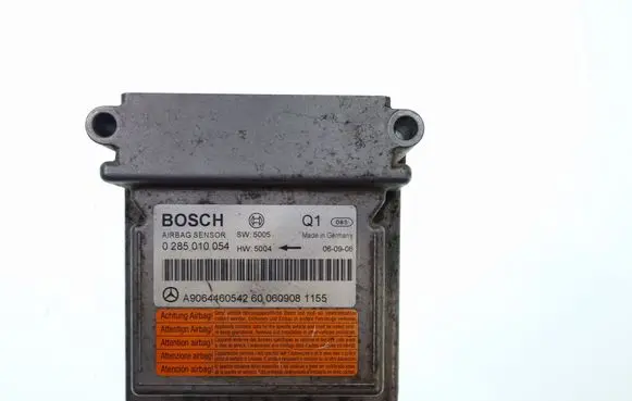 Mercedes-Benz Sprinter W901 W902 W903 W904 Airbag control unit/module 0285010054 A9065560542
