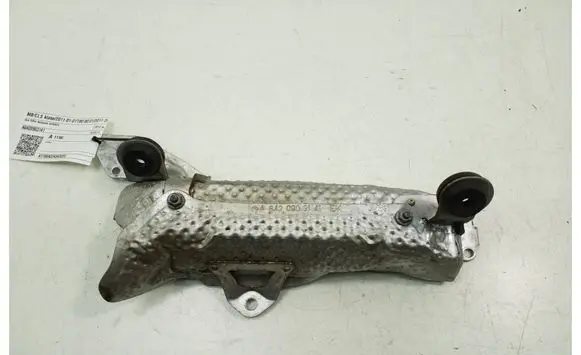 Mercedes-Benz CLS C218 X218 Air filter cleaner box bracket assembly A6420903141