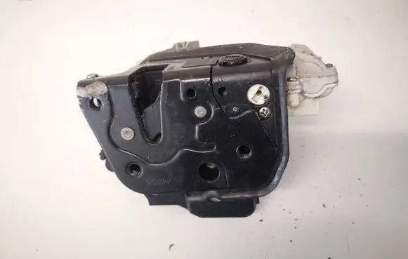 Audi A6 S6 C6 4F Rear door lock 4F0839016