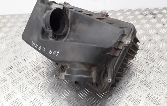 Peugeot 607 Air filter box 3660115