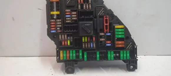 BMW 6 F12 F13 Fuse module 9264923