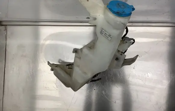 Nissan Murano Z50 Windshield washer fluid reservoir/tank 708707H 08L0L0