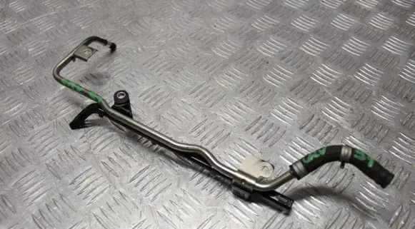 Honda CR-V Fuel line pipe