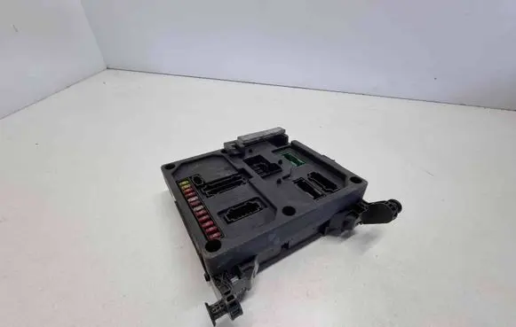 Ford Galaxy Fuse module 7M0971882A PX0413130 YM2118A212AA