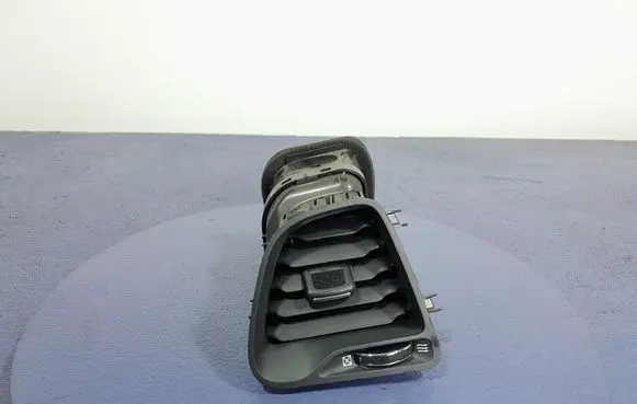 Chrysler Challenger Dashboard side air vent grill/cover trim 5LE82DX9AE