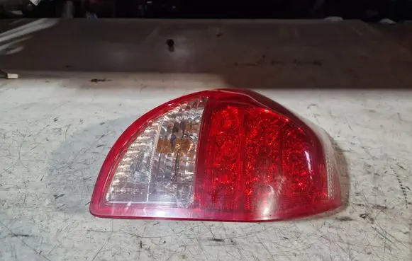 Toyota RAV 4 (XA30) Rear/tail lights
