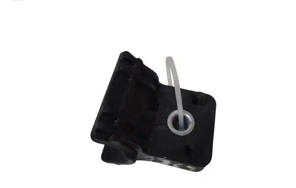 Radiator mount bracket