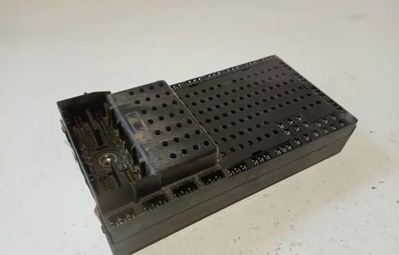 Volvo S80 Fuse box set 8688153 8645729 01W491