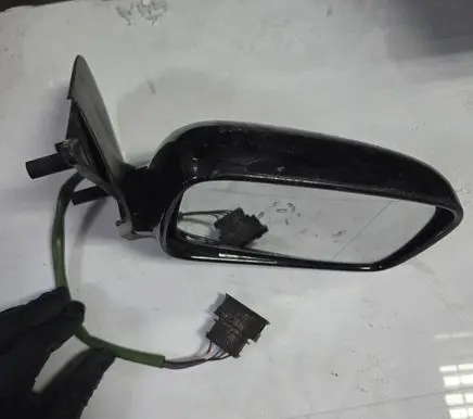 Volkswagen Polo III 6N 6N2 6NF Front door electric wing mirror E9020098