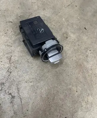 Volkswagen PASSAT B6 Ignition lock 3C0905843M 11601200376750