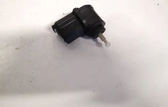 Volkswagen Golf IV Headlight level adjustment motor 1j0941295b