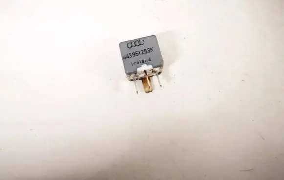 Audi A4 S4 B5 8D Other relay 443951253k 899512