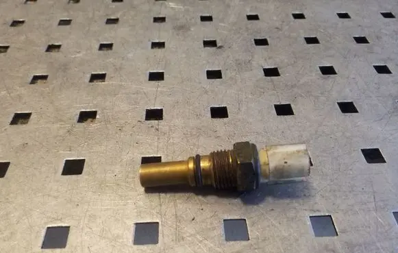 Coolant temperature sensor