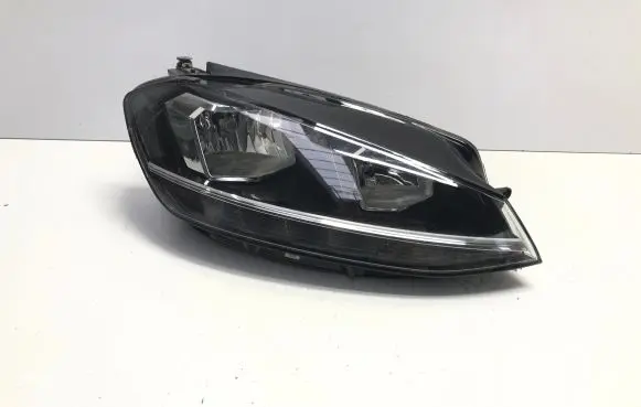 Volkswagen Golf VII Headlight/headlamp 5G2941006D 1LB01306604