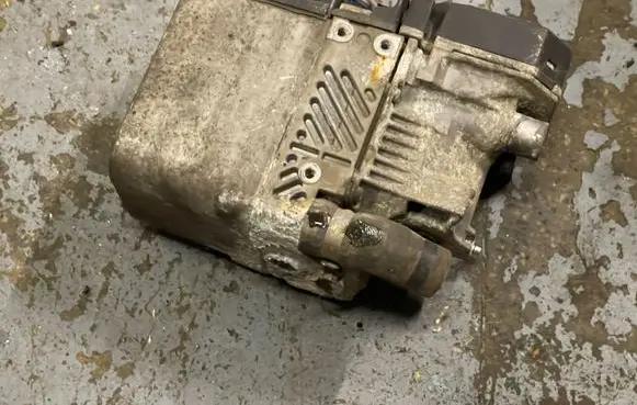 BMW 5 E39 Auxiliary pre-heater (Webasto) 8387112 64253B