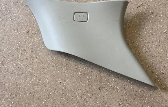 Volvo XC90 (D) pillar trim (bottom) 31363596