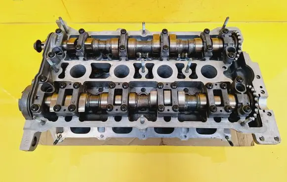 Audi A4 S4 B6 8E 8H Engine head AVJ 058103373D