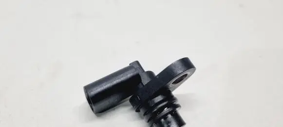 Nissan Qashqai J12 Camshaft speed sensor 237314986R 2373100Q1N
