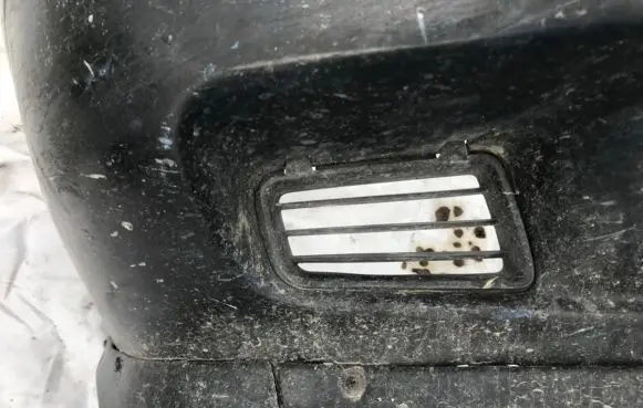 Volvo S40, V40 Front bumper lower grill