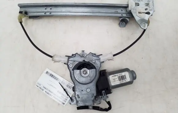 Nissan Qashqai Rear door manual window regulator 402190A
