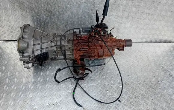 Isuzu D-Max Manual 5 speed gearbox 71070558