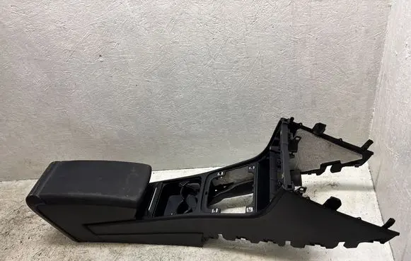 Volkswagen PASSAT B6 Armrest 3C0863319AE