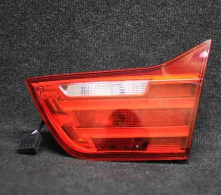 Tailgate rear/tail lights