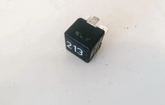 Audi A6 S6 C4 4A Other relay 443951253j 899511000