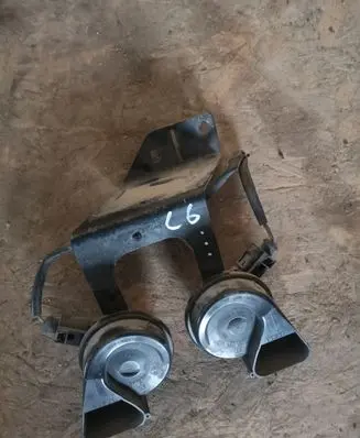 Audi A6 S6 C6 4F Horn signal