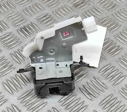 Toyota C-HR II Tailgate/trunk/boot lock/catch/latch 6935010130