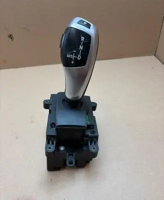 BMW 5 F10 F11 Gear shifter/selector 9218101