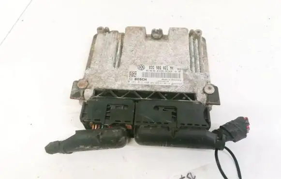 Volkswagen PASSAT B6 Engine control unit/module 03G906021NK 0281013440