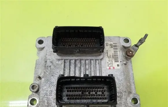 Opel Corsa C Engine control unit/module 0261208393