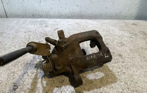 Skoda Octavia Mk2 (1Z) Rear brake caliper