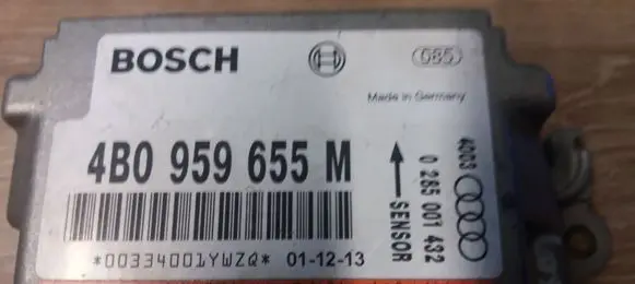Audi A6 S6 C5 4B Airbag control unit/module 0285001432 4B0959655M