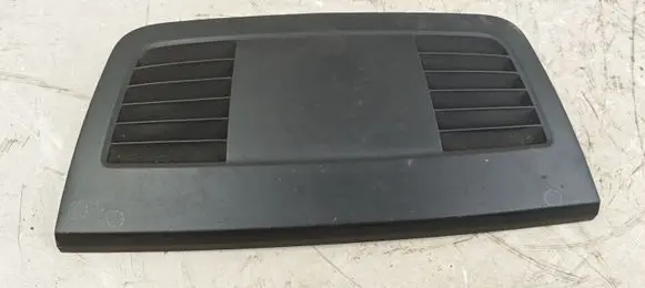 BMW 3 E90 E91 Dashboard air vent grill cover trim 10822910