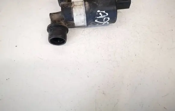 Renault Megane III Windscreen/windshield washer pump 8200031805 7700430078