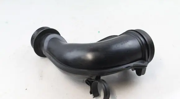 Air intake hose/pipe