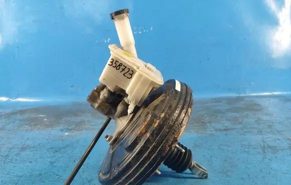 Nissan Versa Brake booster D72103BA0B