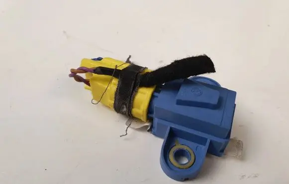 Volkswagen Jetta V Airbag deployment crash/impact sensor 1K0955557A
