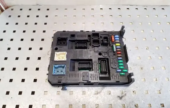 Peugeot 5008 Comfort/convenience module 966405878002 281201906C 281208364