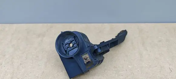 BMW 3 E92 E93 Fender mounting bracket 7156554