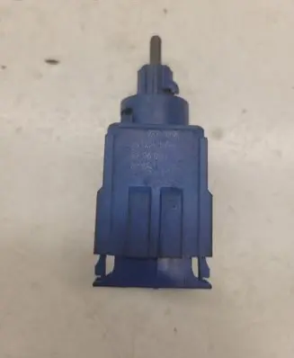 Volkswagen Golf IV Brake pedal sensor switch 1J0927189F